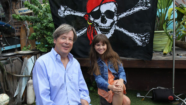 Author Dave Barry shares his early inspiration – and love of pirates – with Kid Stew cast member Milena.
