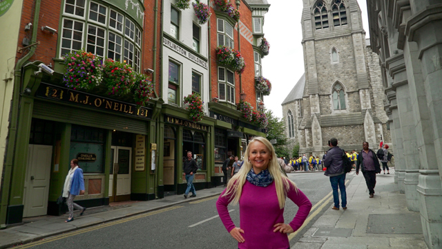 Award-winning travel writer and host Christine van Bloklandetting curious about Dublin’s iconic pubs and historic churches.