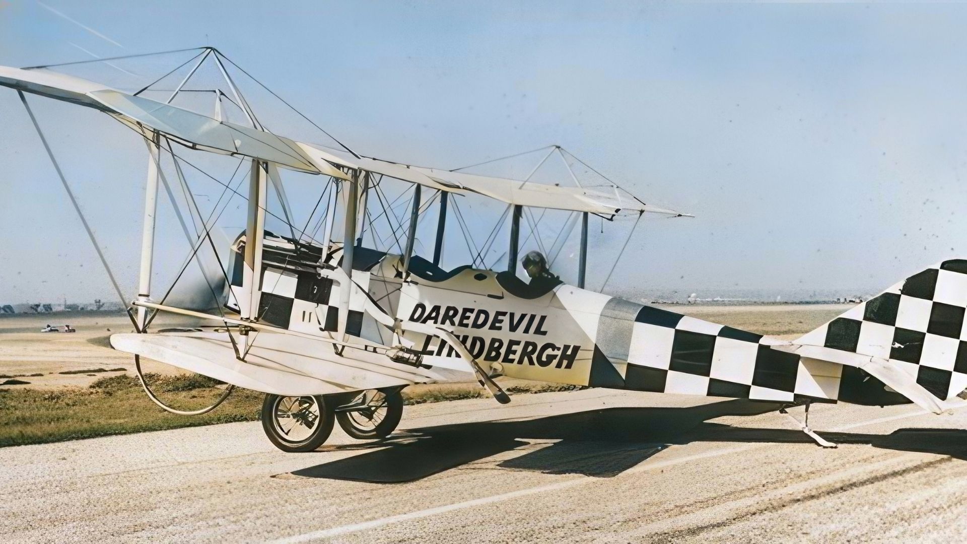 The story of the winners and losers of the prize for the first flight between New York and Paris